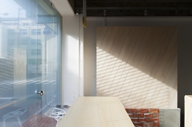 IRO Hair Salon by Reiichi Ikeda in THISISPAPER MAGAZINE IRO 005 IRO Hair Salon by Reiichi Ikeda in THISISPAPER MAGAZINE